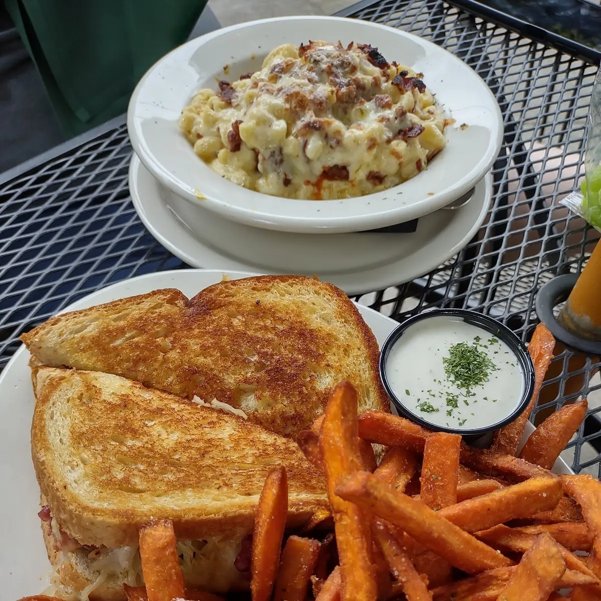 Pub Mac & Cheese