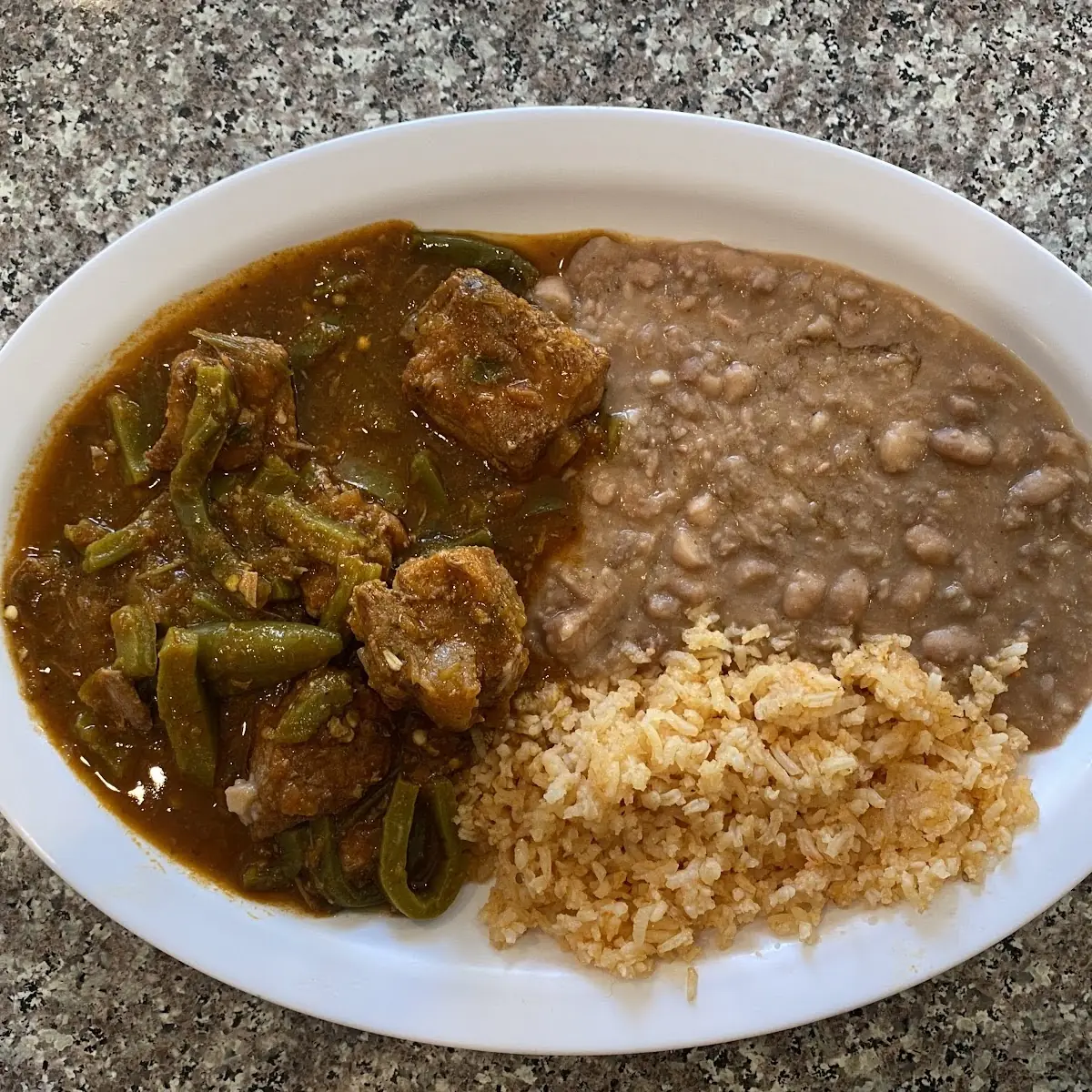 Chuleta de Res En Tomatillo