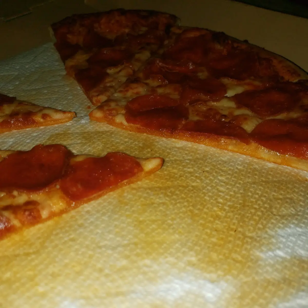 Medium Hand Tossed Pepperoni Pizza