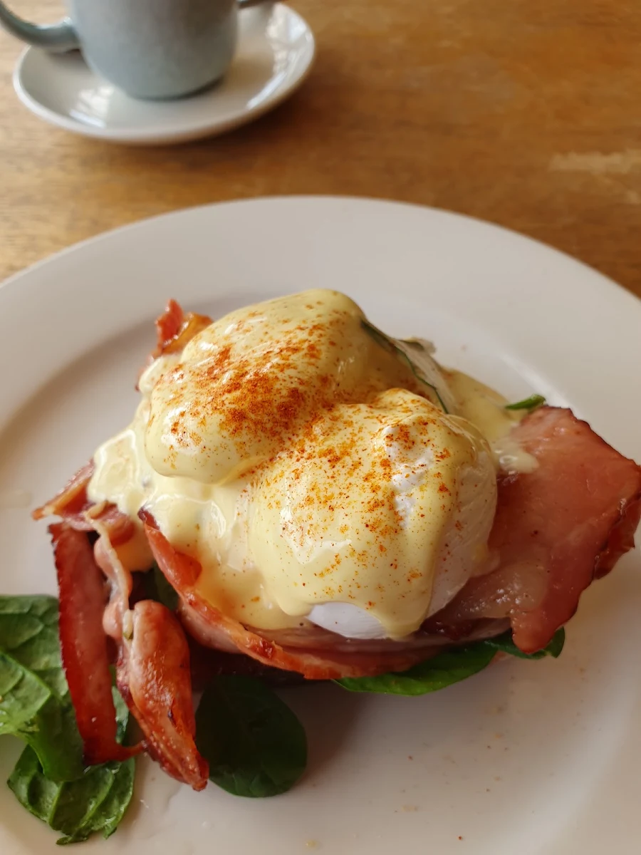 Eggs Benedict, Kettering Cafe