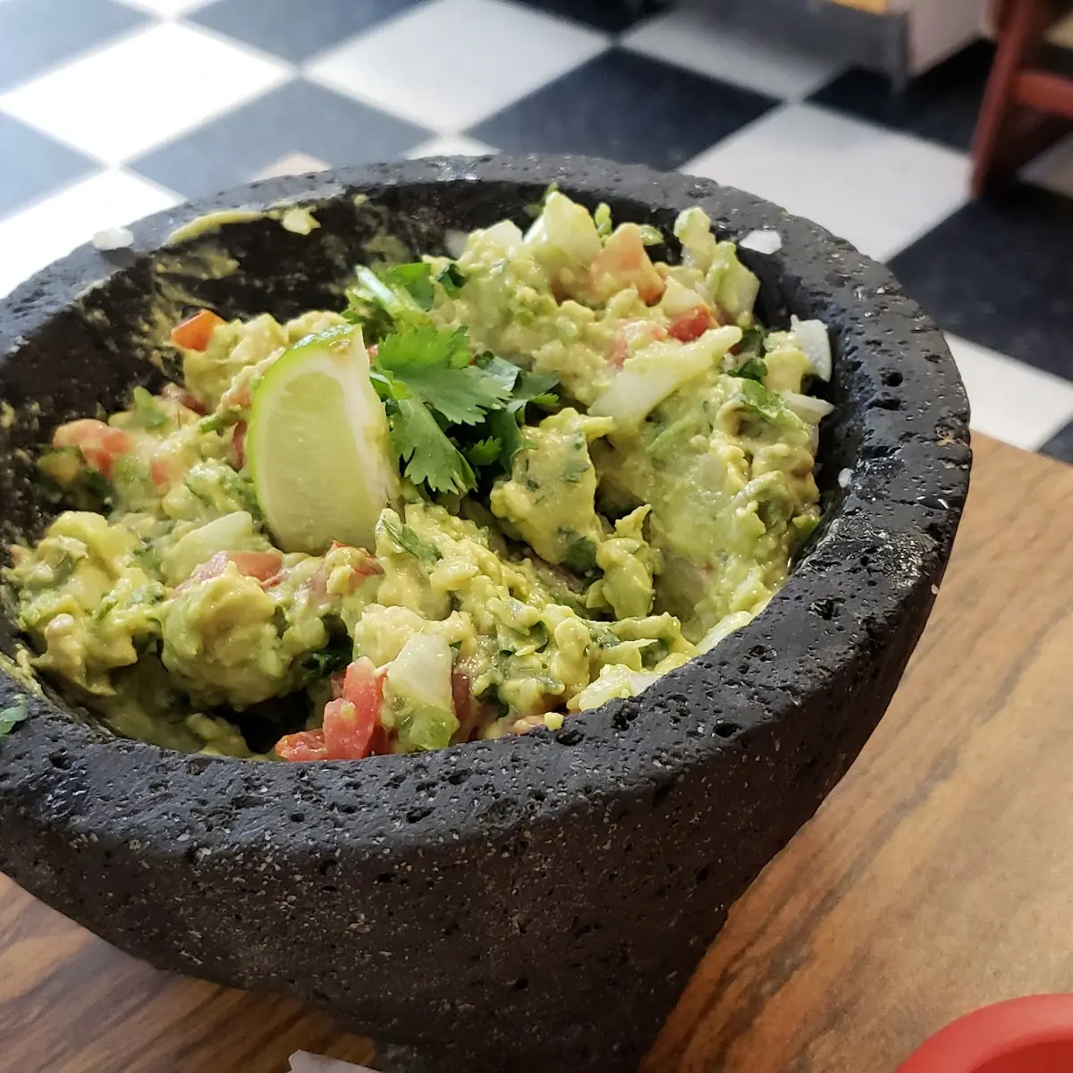 Fresh Guacamole with Pork Skin