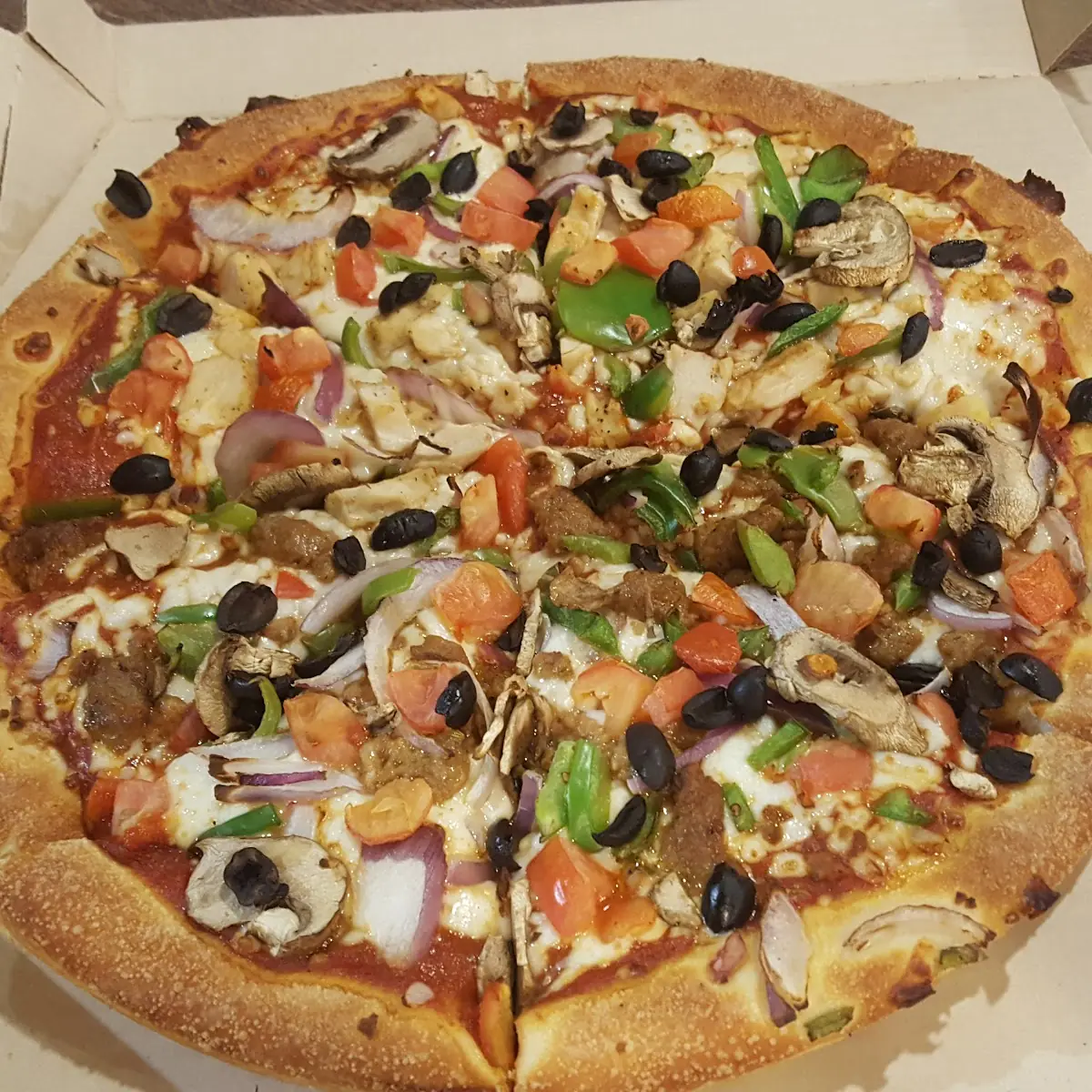 Veggie Lovers with Chicken and Sausage
