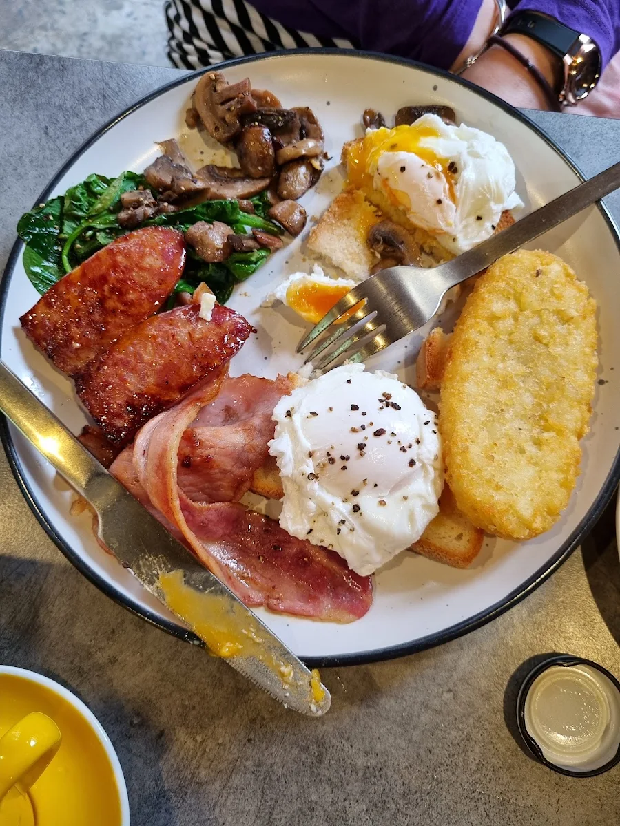 Big Breakfast, Piccolo Me, 80 Elizabeth St
