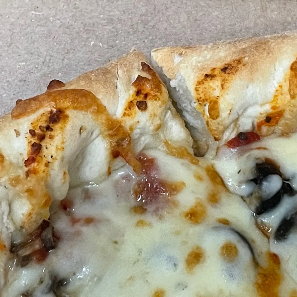 Deep Dish Mushroom and Black Olive Pizza