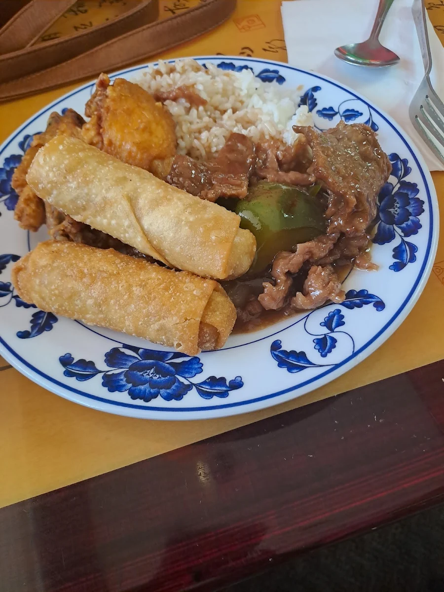 2 Egg Rolls
