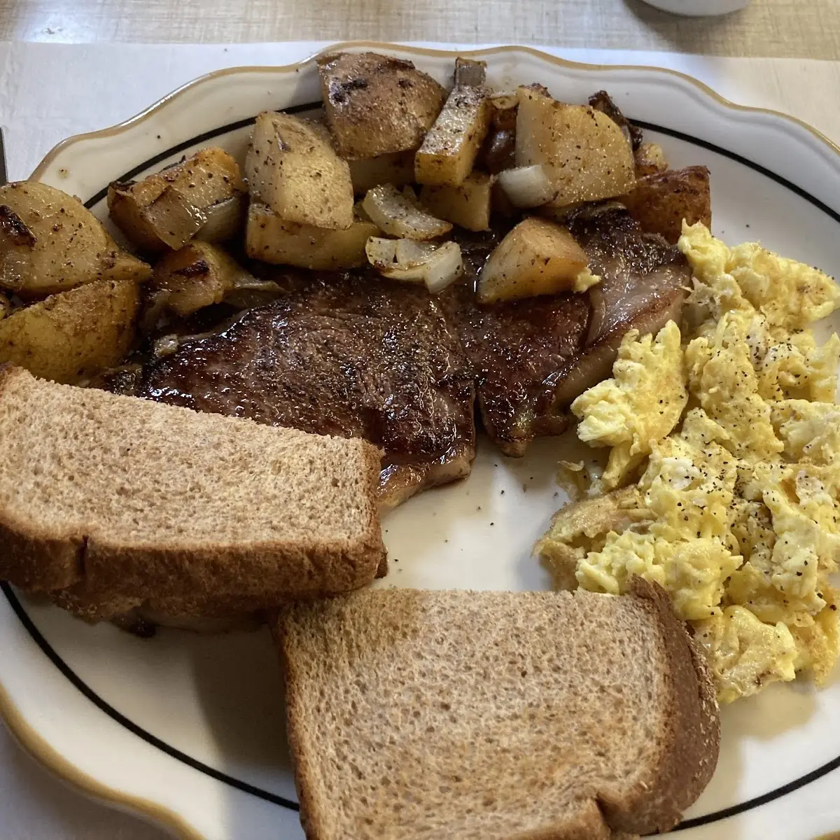 Corned Beef Hash & Toast