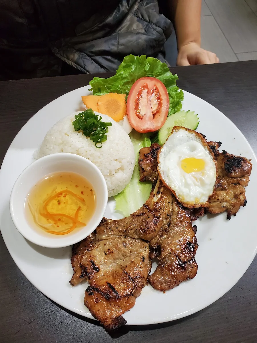 Grilled Pork Chop, PHO NON LA