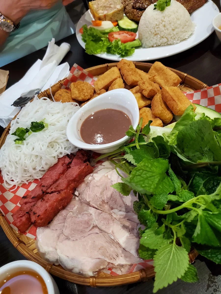 Northern Tray, PHO NON LA