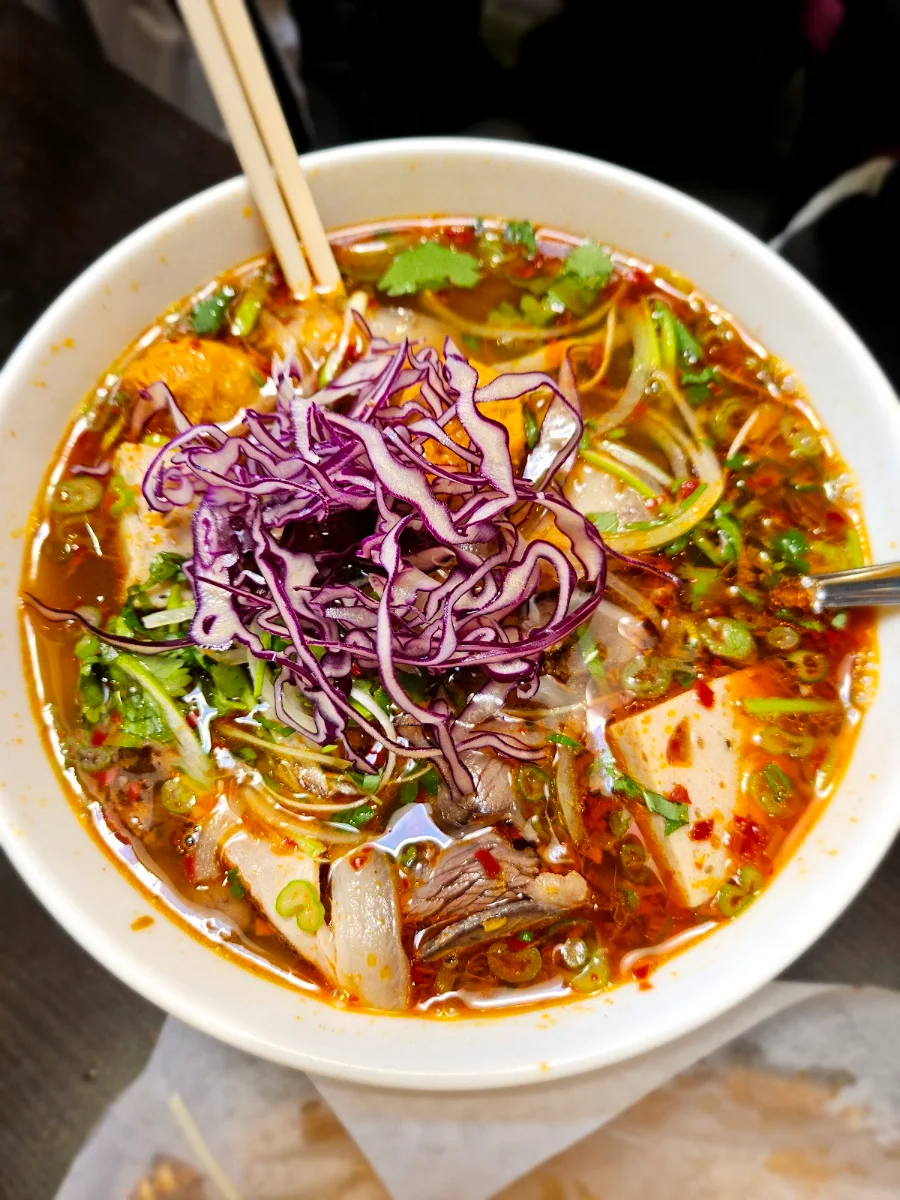 Special Hue Style Beef Vermicelli Soup, PHO NON LA