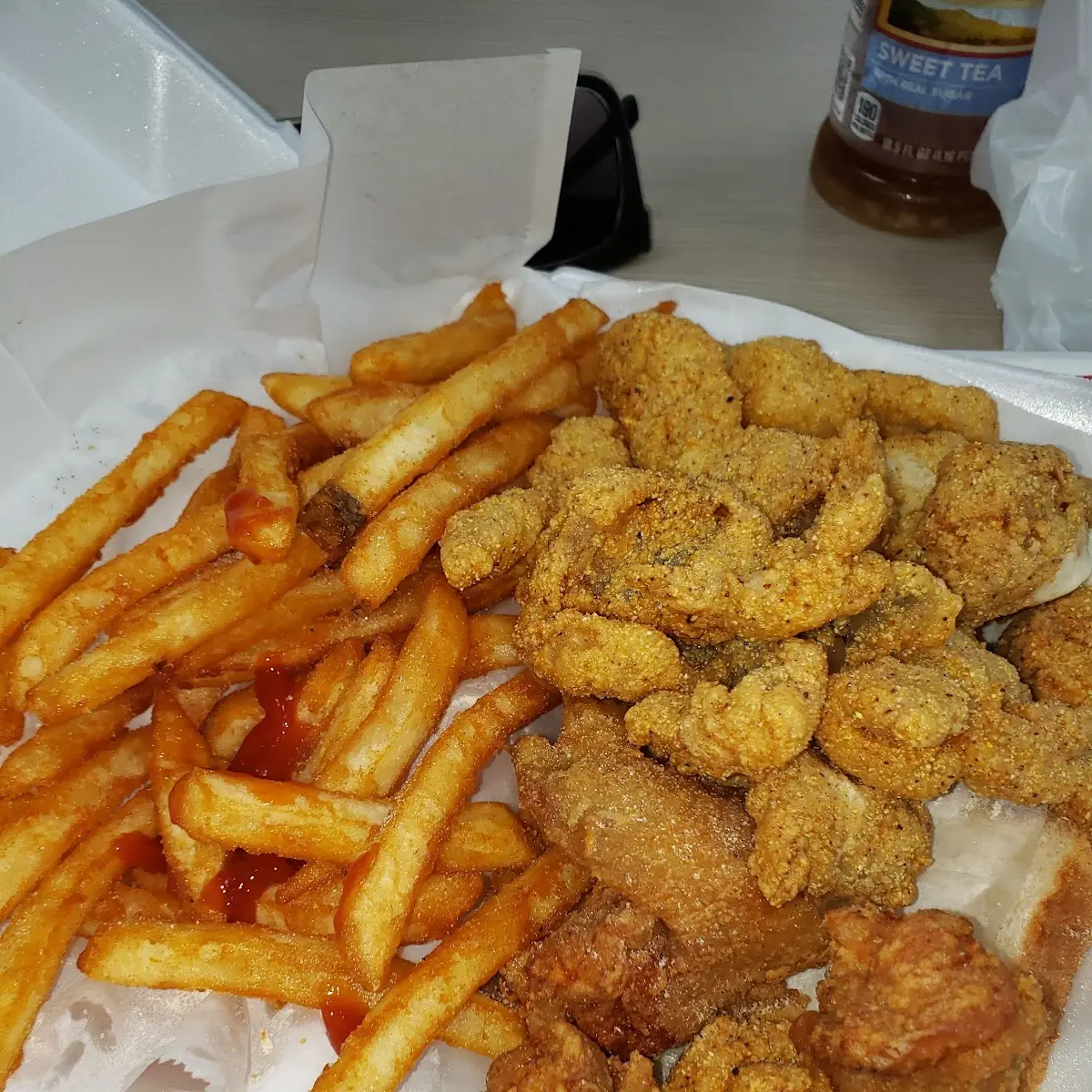 Fried Jumbo Shrimp with Fries