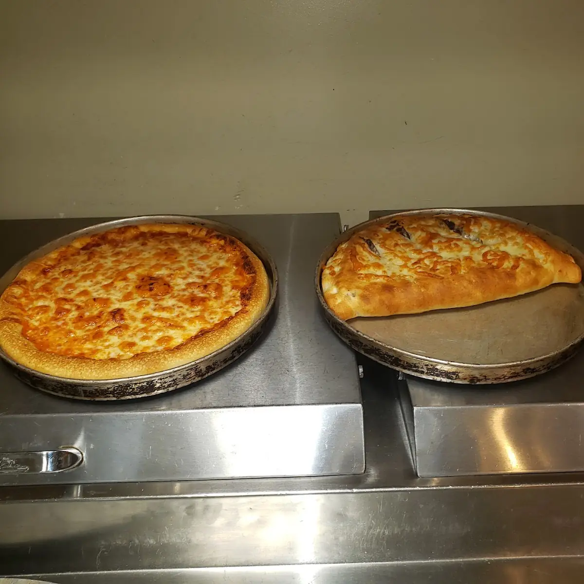 Small Cheese Pizza Small Stk and Cheese Calzone