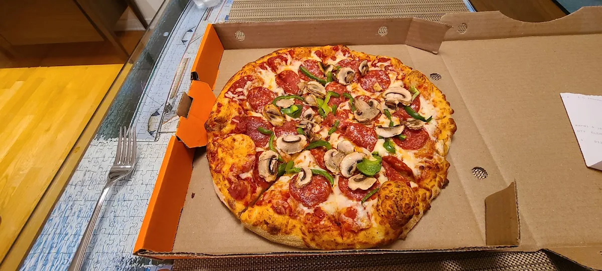 Pizza Toute Garnie, Pizza Pizza