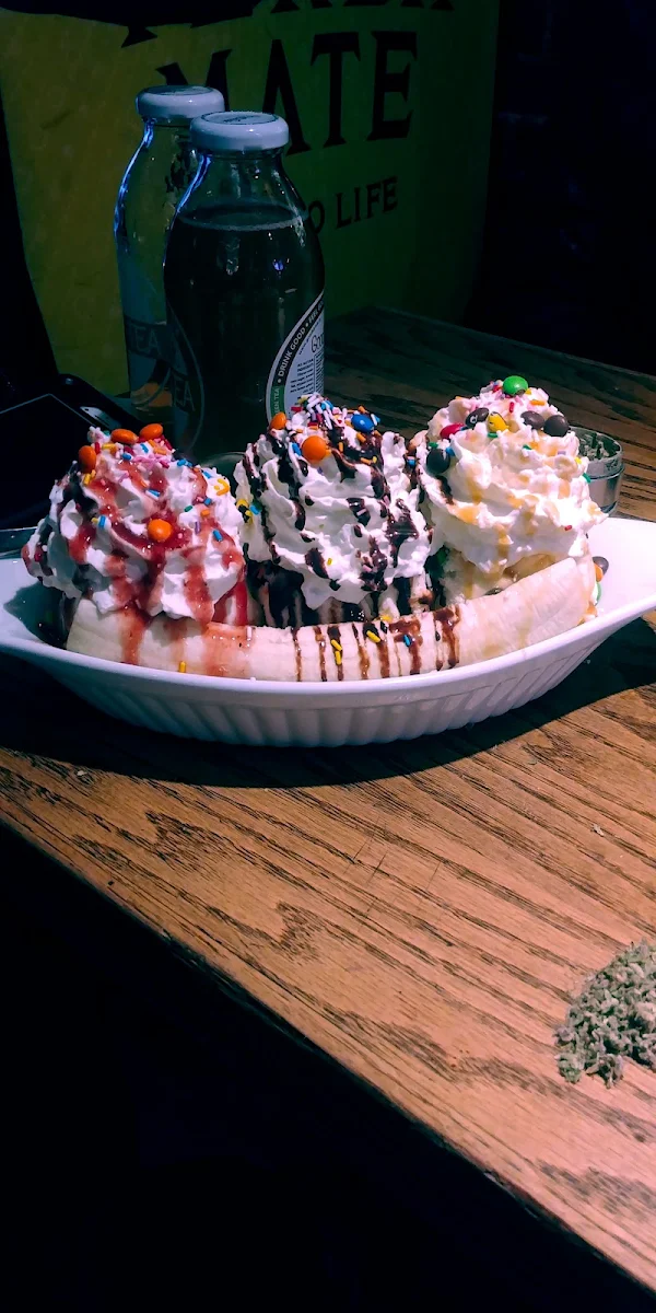 Dam Sundae