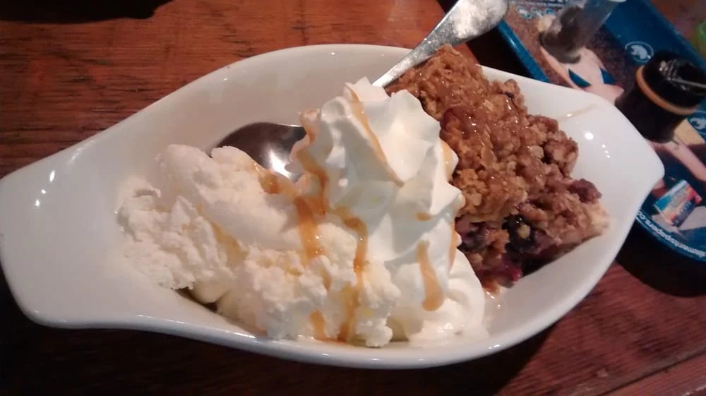 Strawberry Rhubarb Crumble