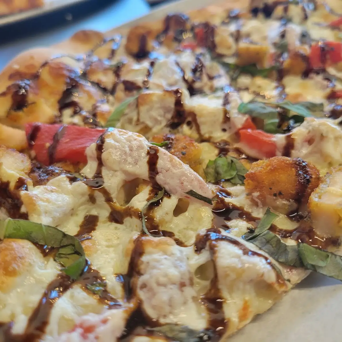 General TSO Chicken Pizza