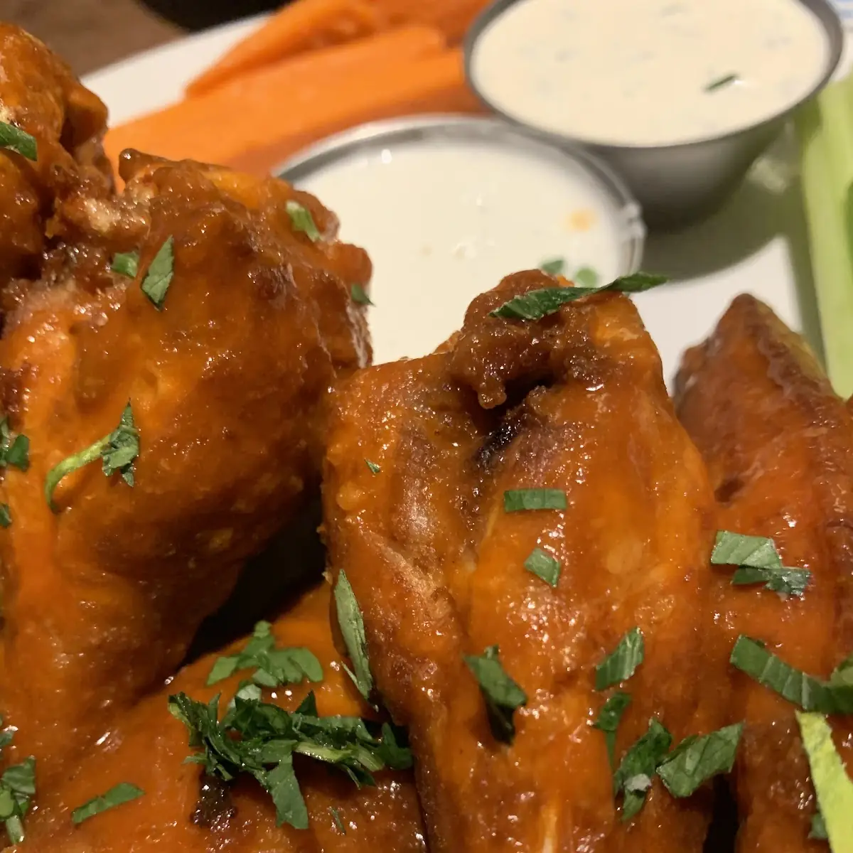 BONELESS WINGS