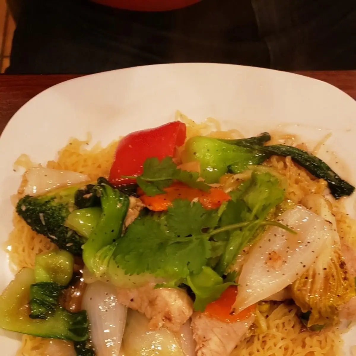 MI Xao Do Bien Fried Seafood Noodles