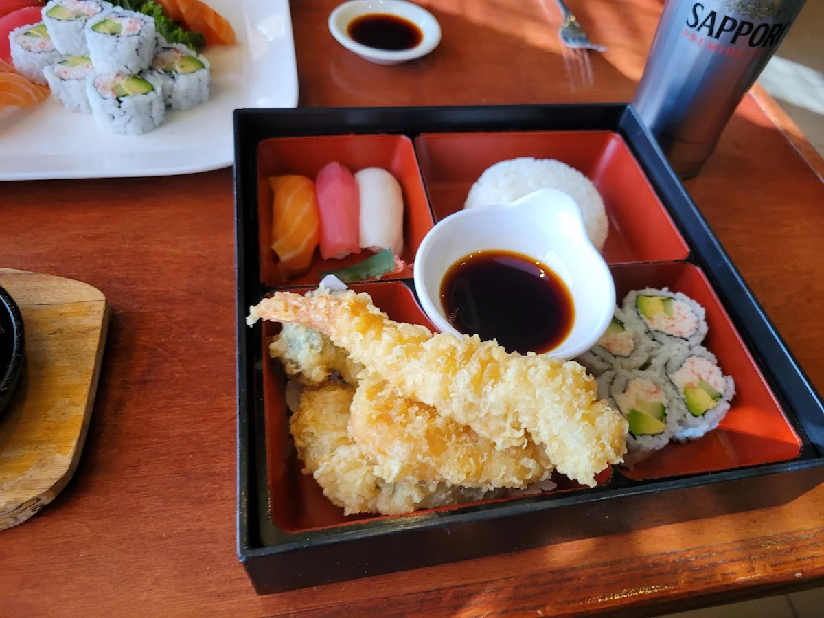 9 Piece Sashimi Dinner, Akima House