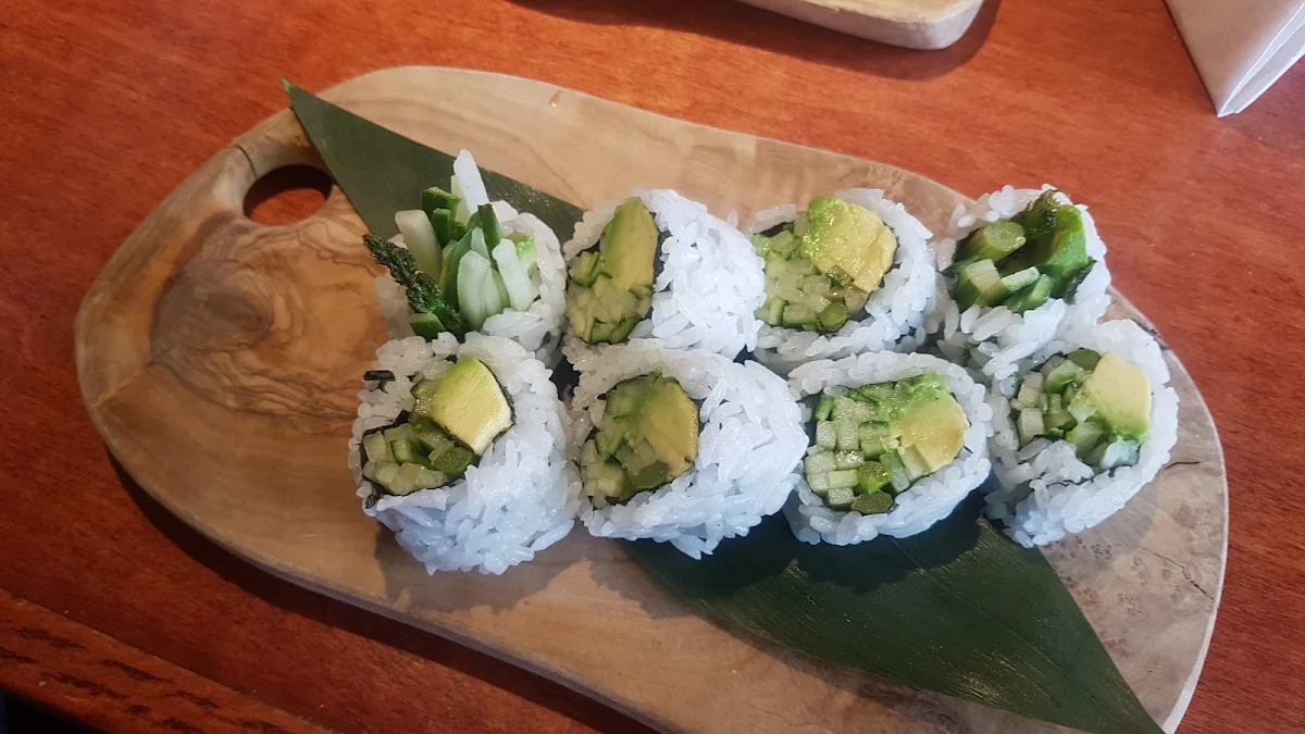 Maki Rolls, Akima House