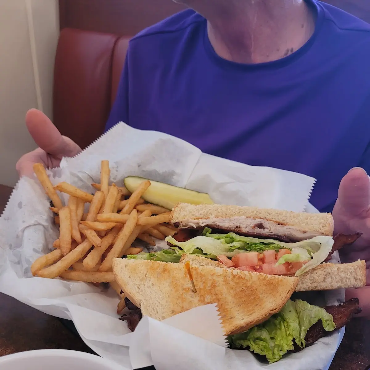 Club Sandwich Basket
