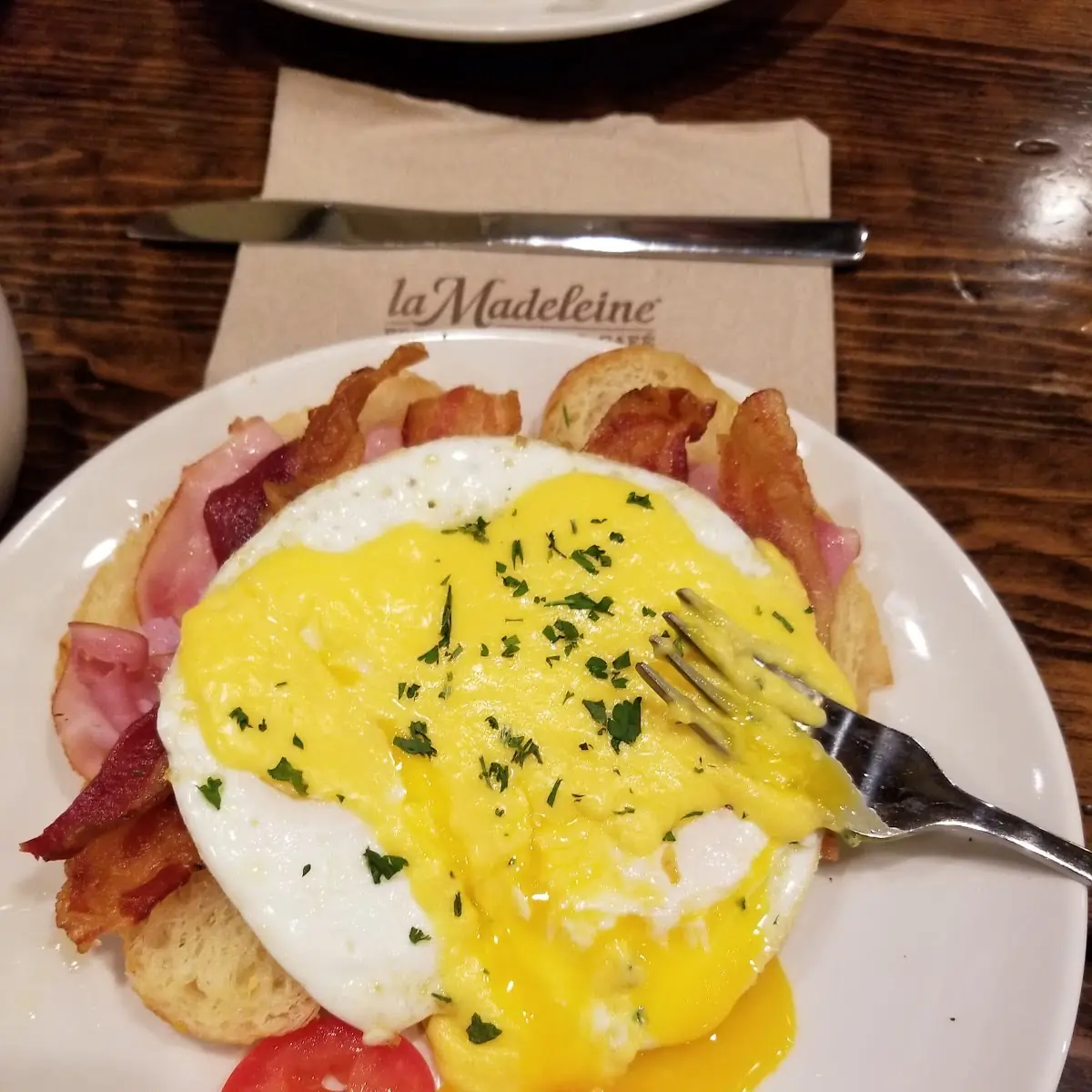 Eggs Benedict