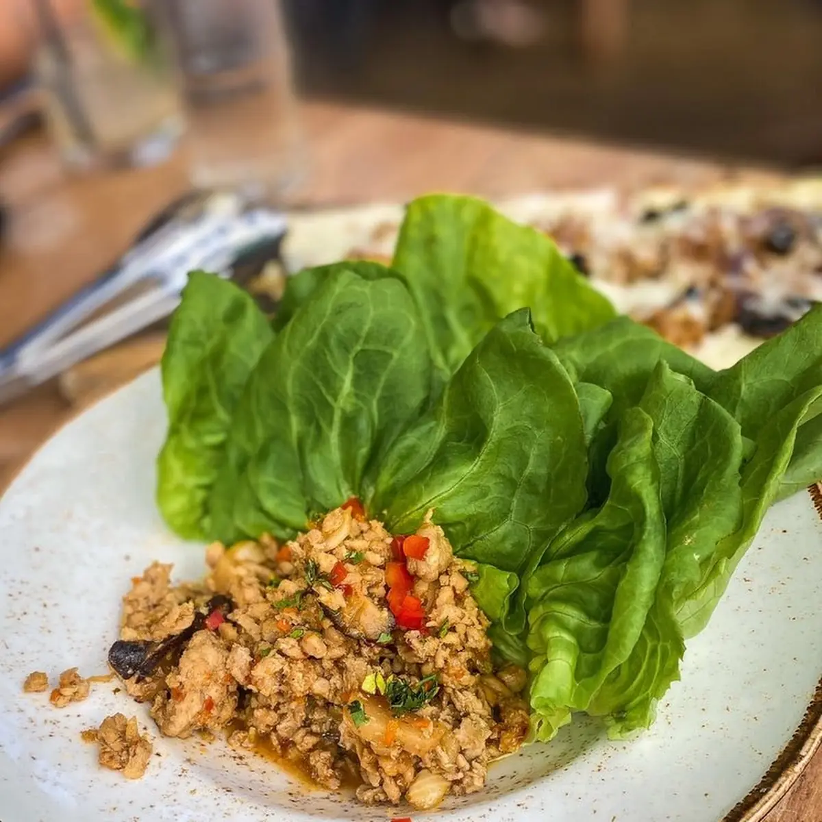 Cafe O'Lei Lettuce Wrap