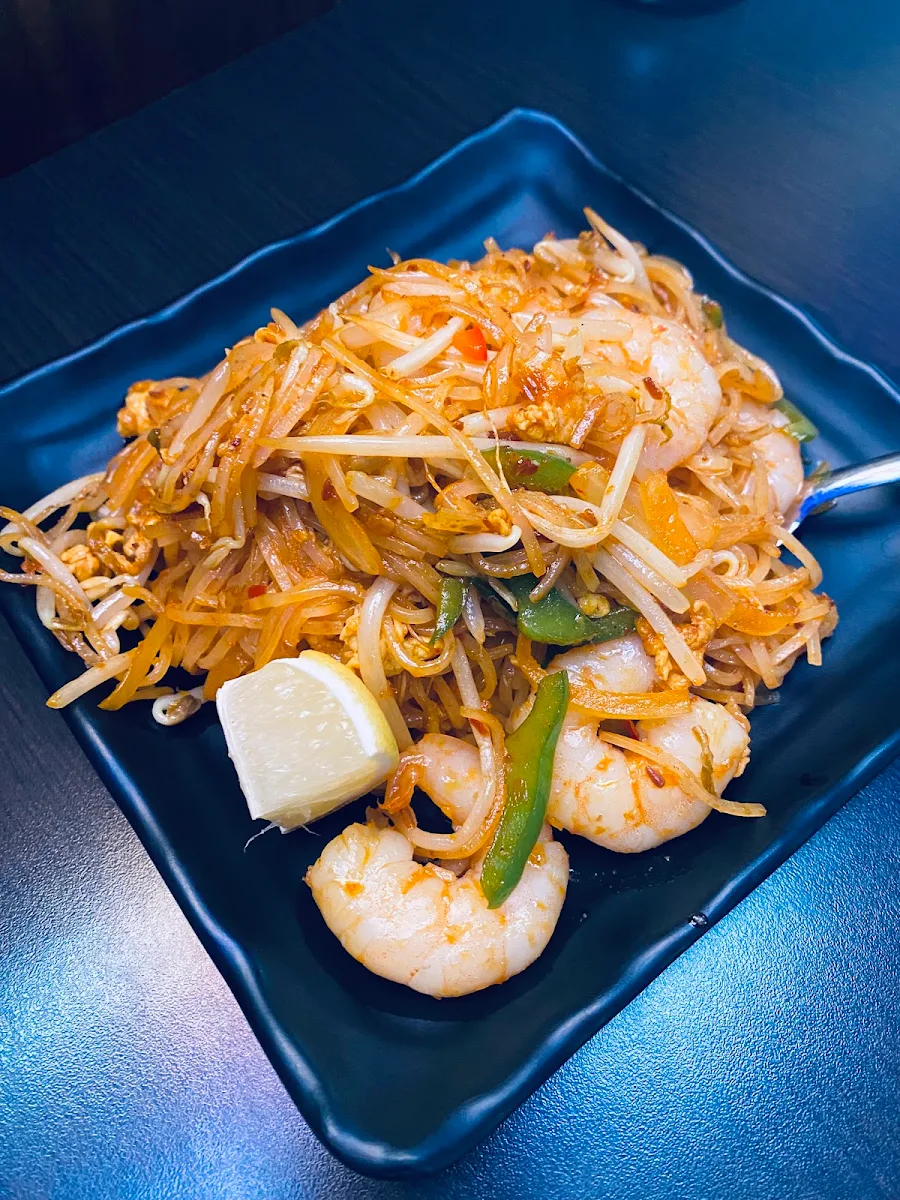 Pad Thaï Au Crevette 176 Shrimp Pad Thai, Sushi Hin