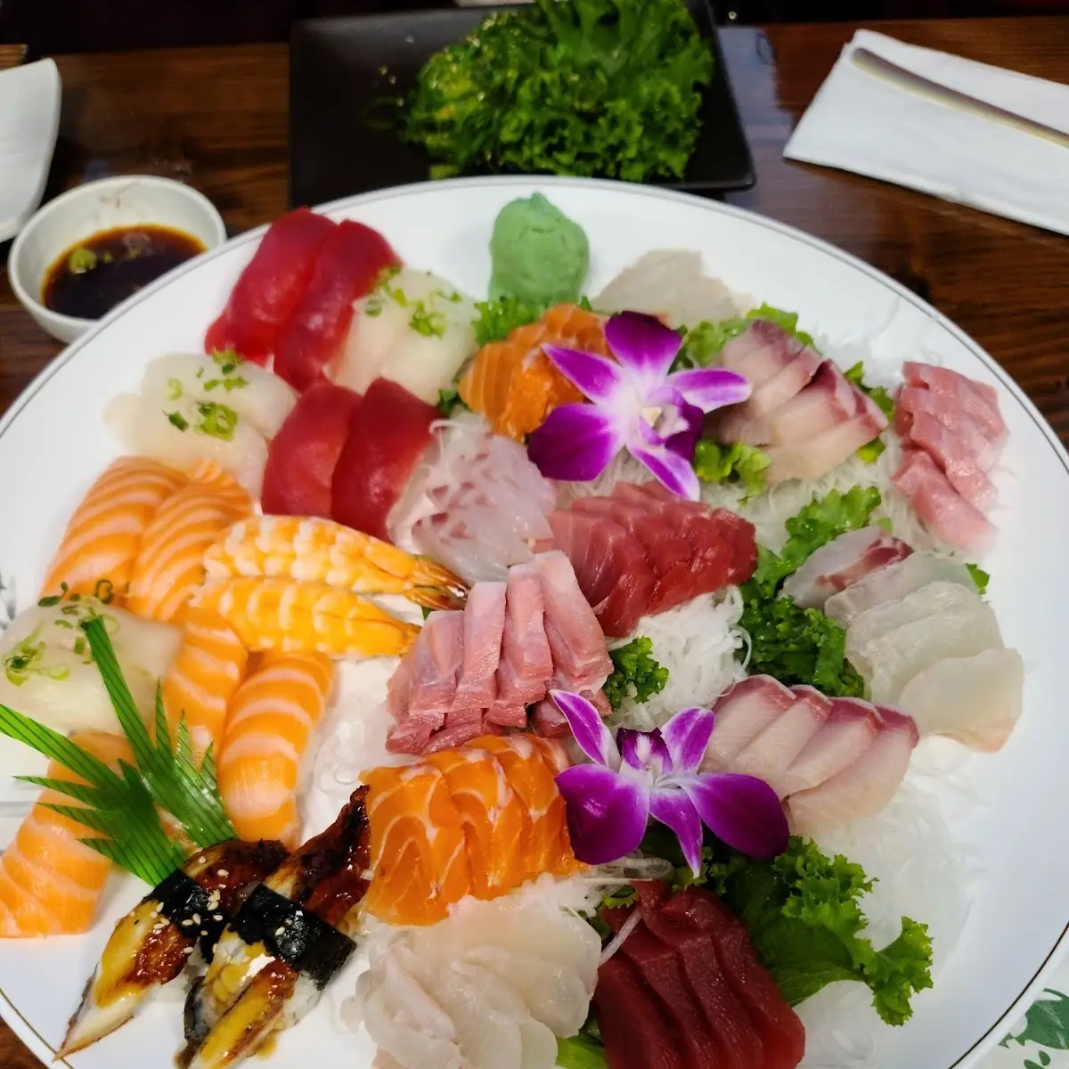 Sushi & Sashimi Combo