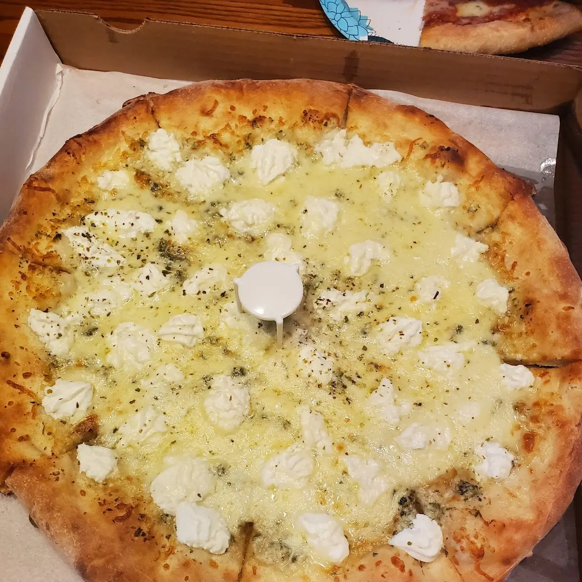 Large White Pizza with Ricotta