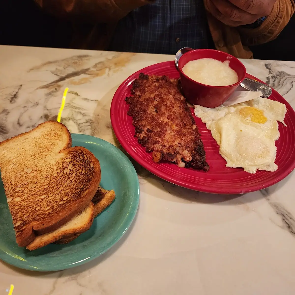 Hot Corned Beef or Pastrami