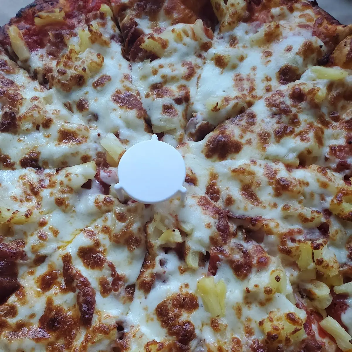 Pepperoni Bacon Pineapple not Worth 20 Bucks