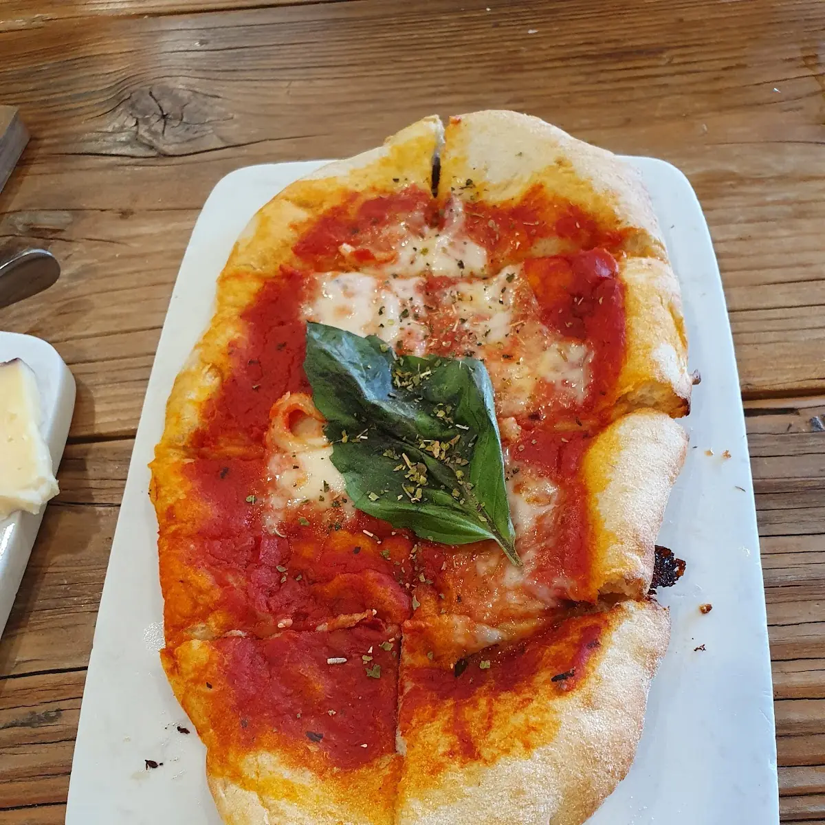 Margherita Flatbread Pizza