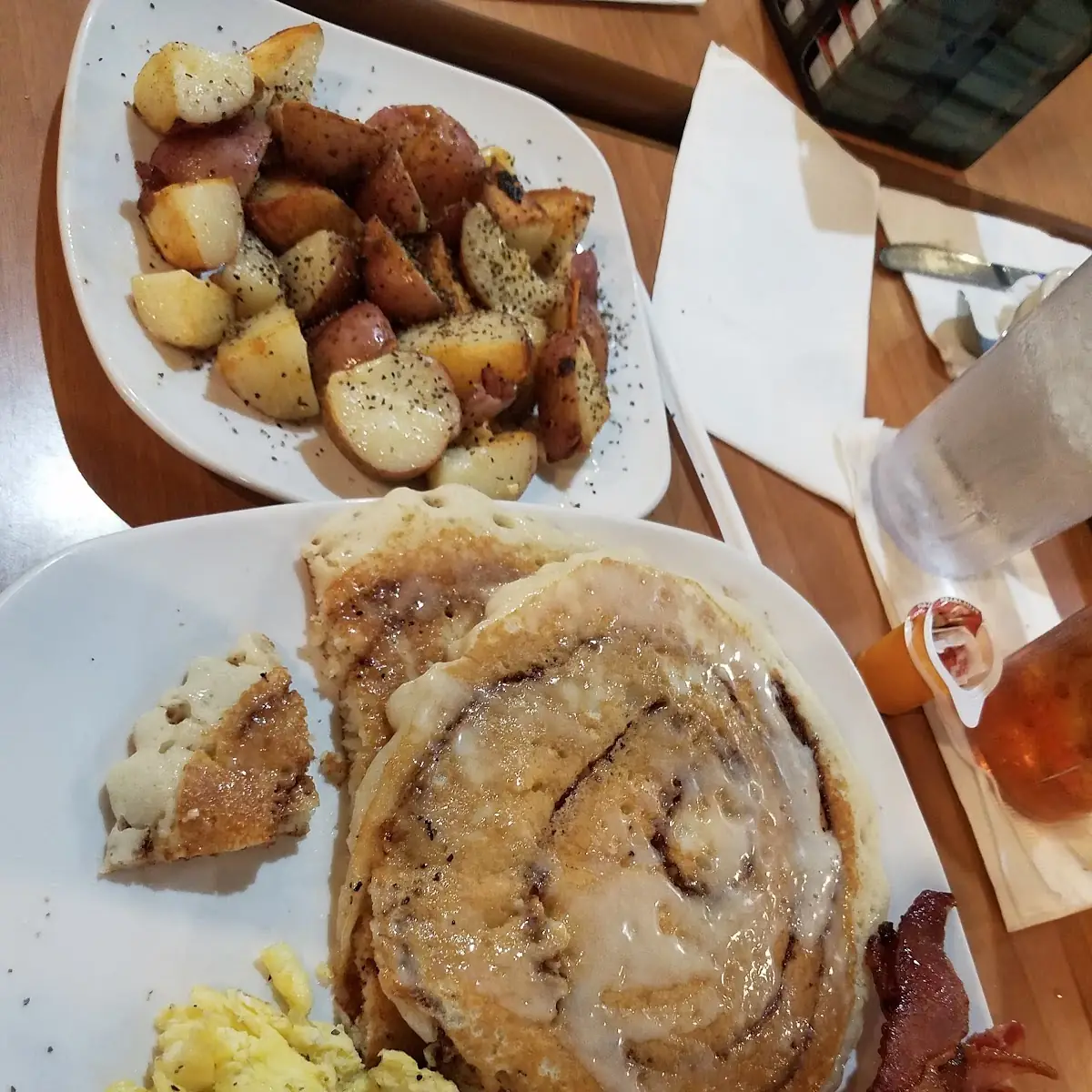 Cinnamon Roll Pancakes 2 1520 Cal