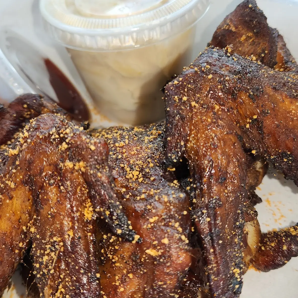 Smoked Wings and Mac 'N Cheese
