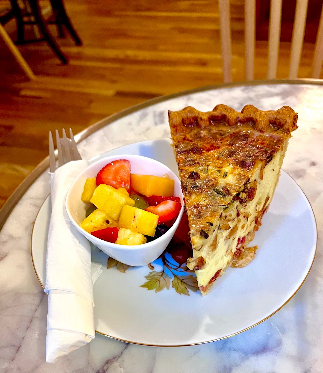 Quiche Lorraine with Fruit Cup