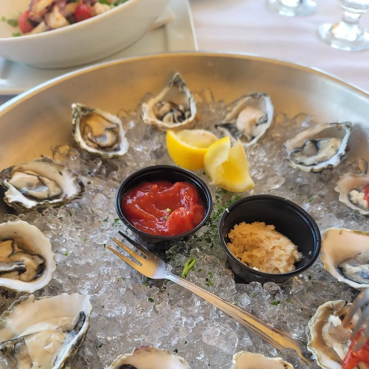 East Coast and West Coast Oysters