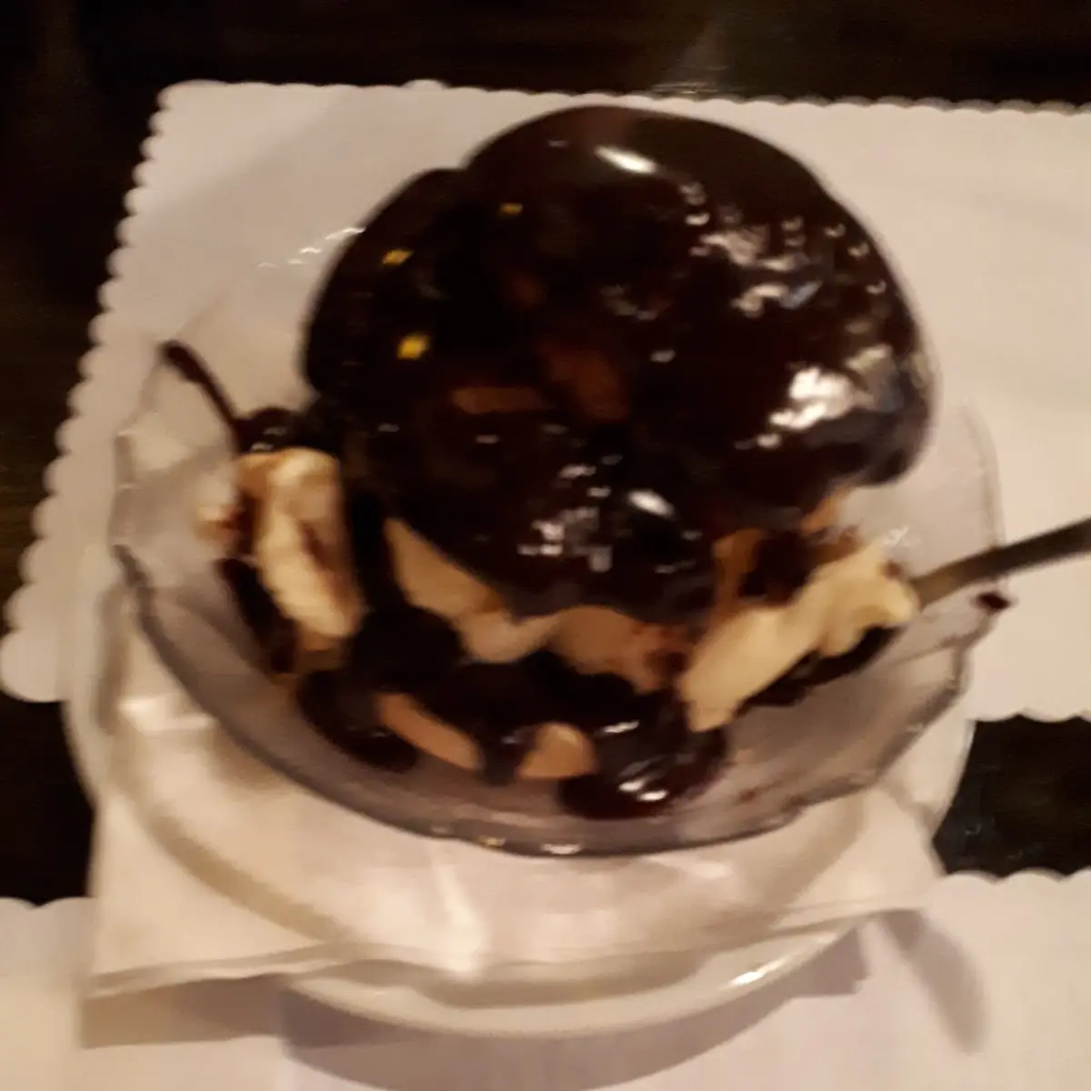 Hot Fudge Cream Puff, Tommy's Bar-B-Q