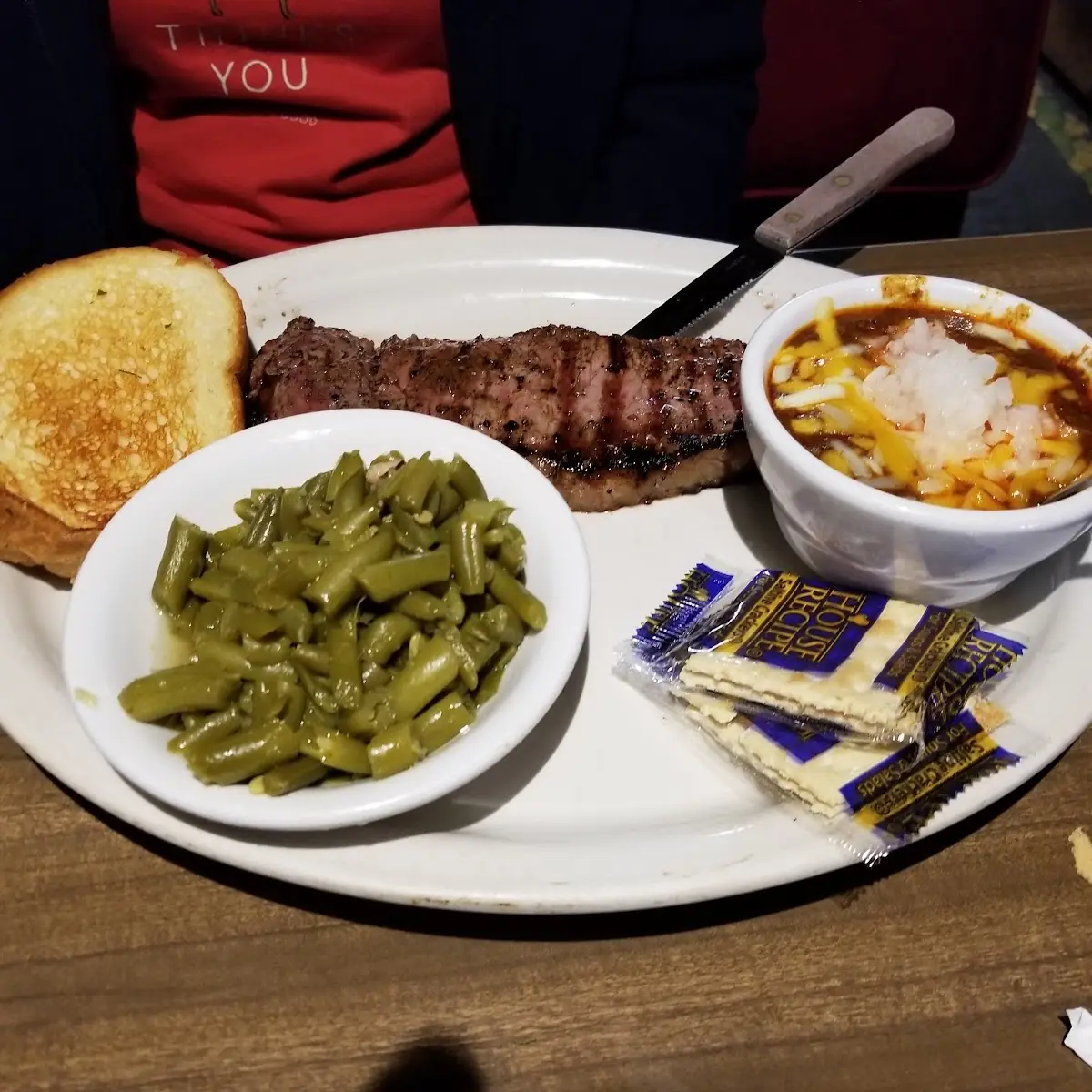 8oz Steak Chili and Green Beans