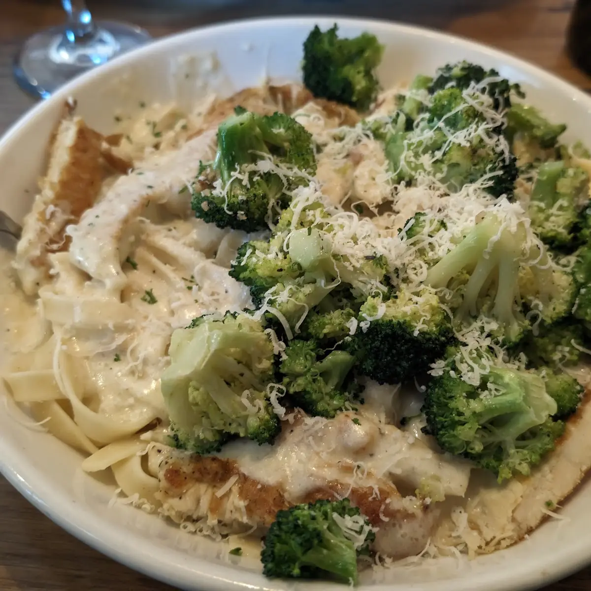 Chicken Alfredo with Broccoli