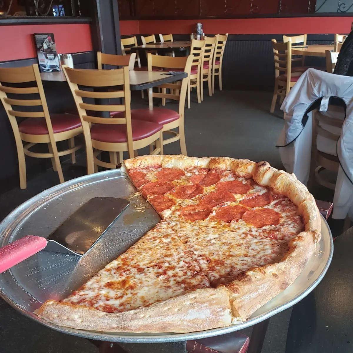 20 Traditional Pizza Half Cheese Half Pepperoni