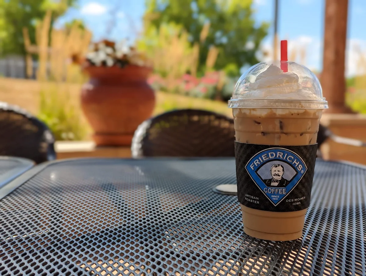 Iced Vanilla Latte