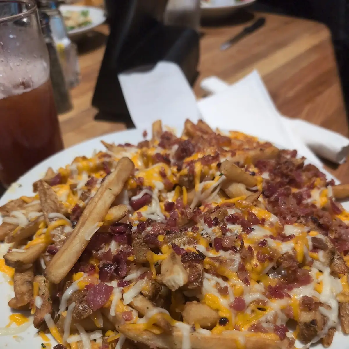 Cnedoar's Cheese Fries