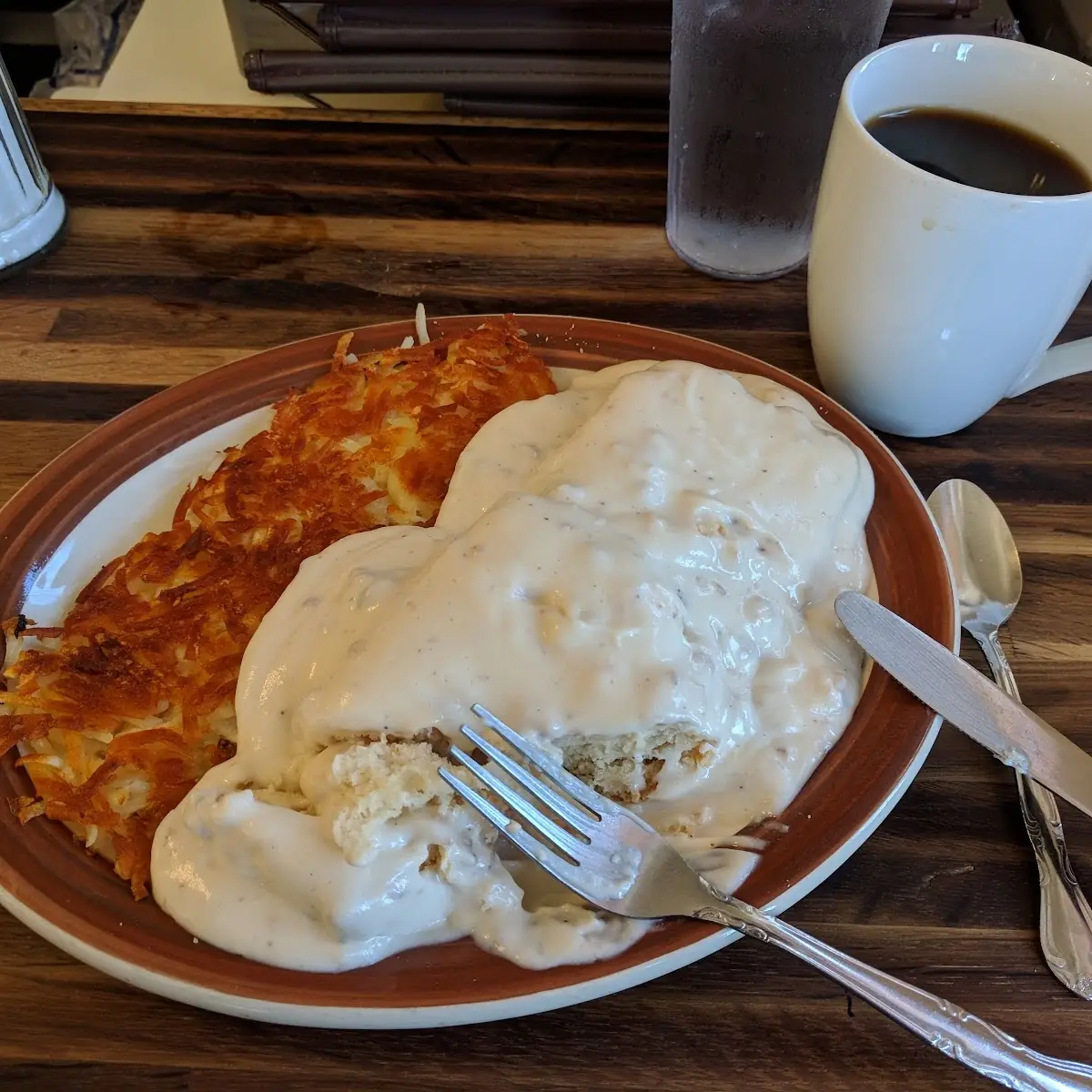 Biscuits and Gravy with Hash Browns