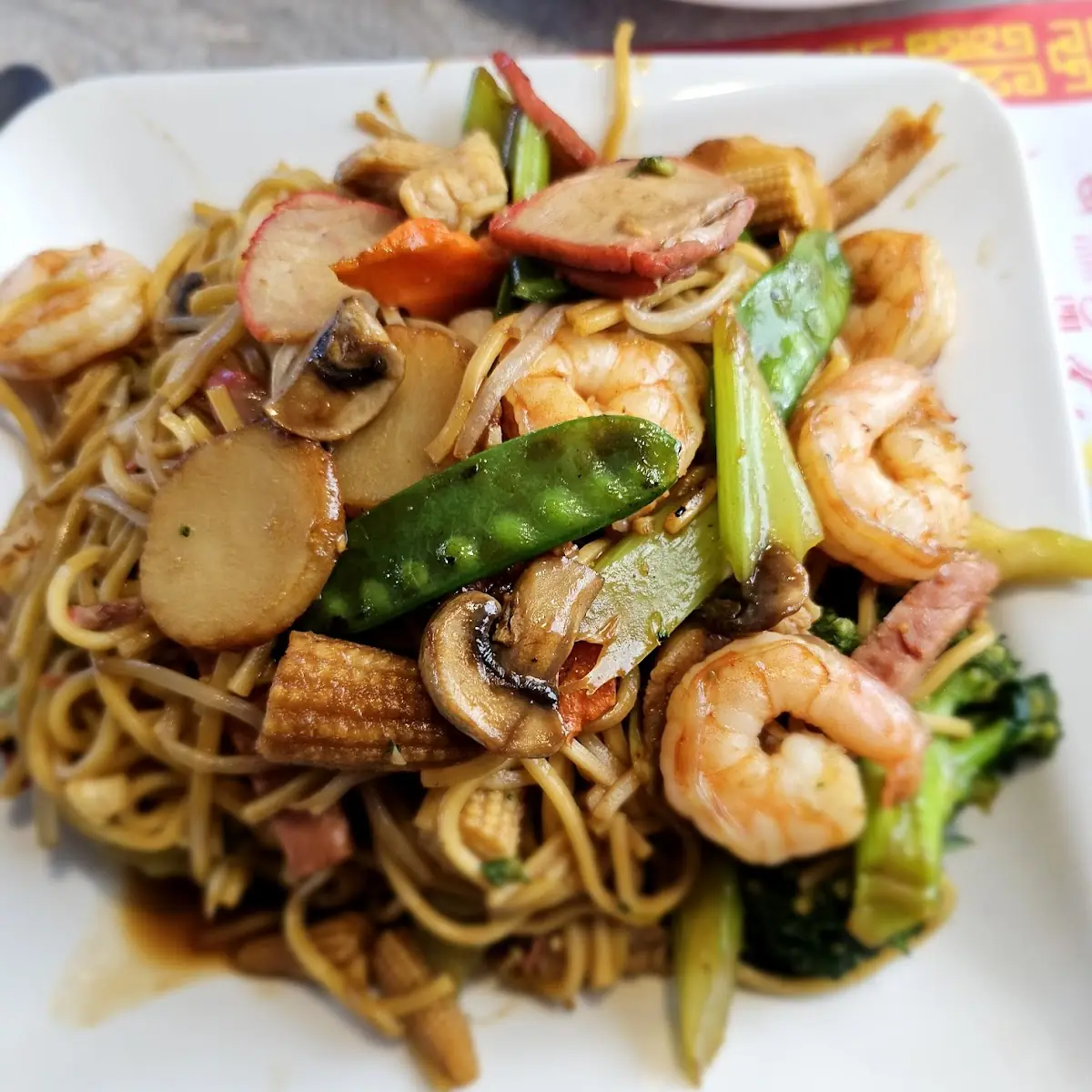 Combination Seafood Chow Mein