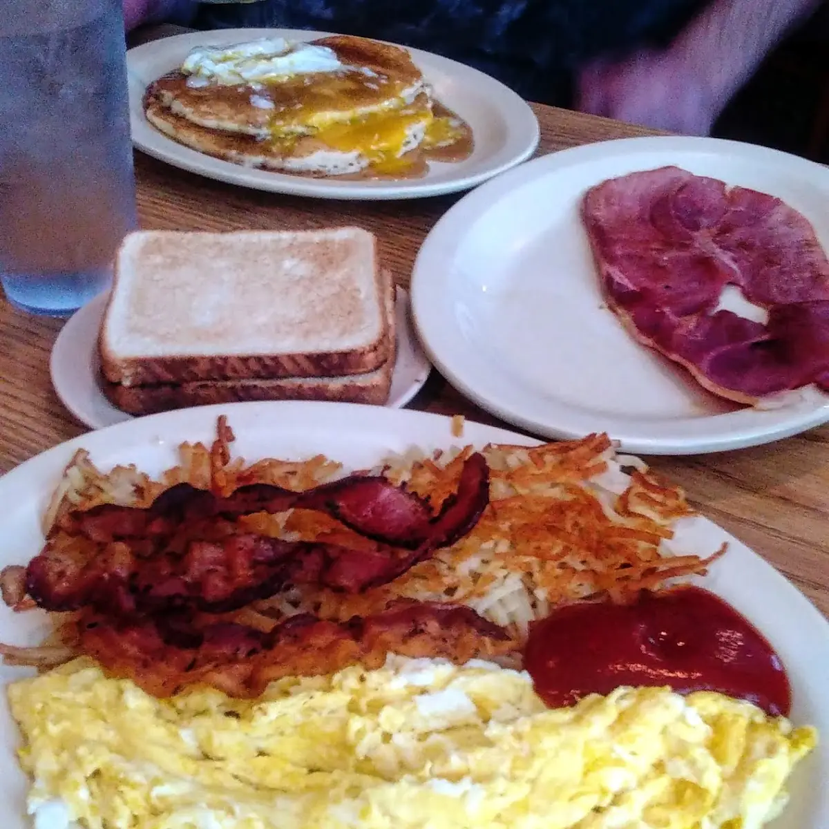 Eggs with Bacon and Hash Browns
