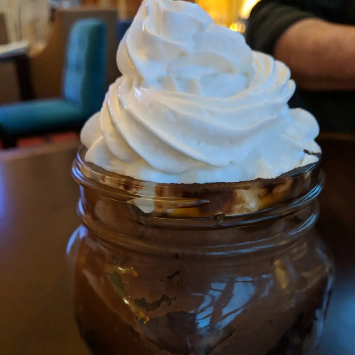 Mason Jar Chocolate Fudge Cake