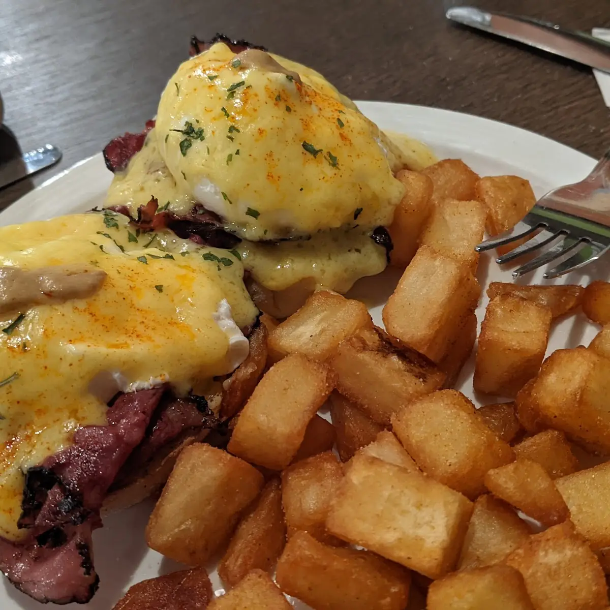 Montreal Smoked Eggs Benedict