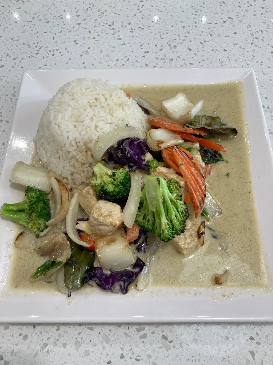 Highlights, Rice and Noodle (17 Ave SW)