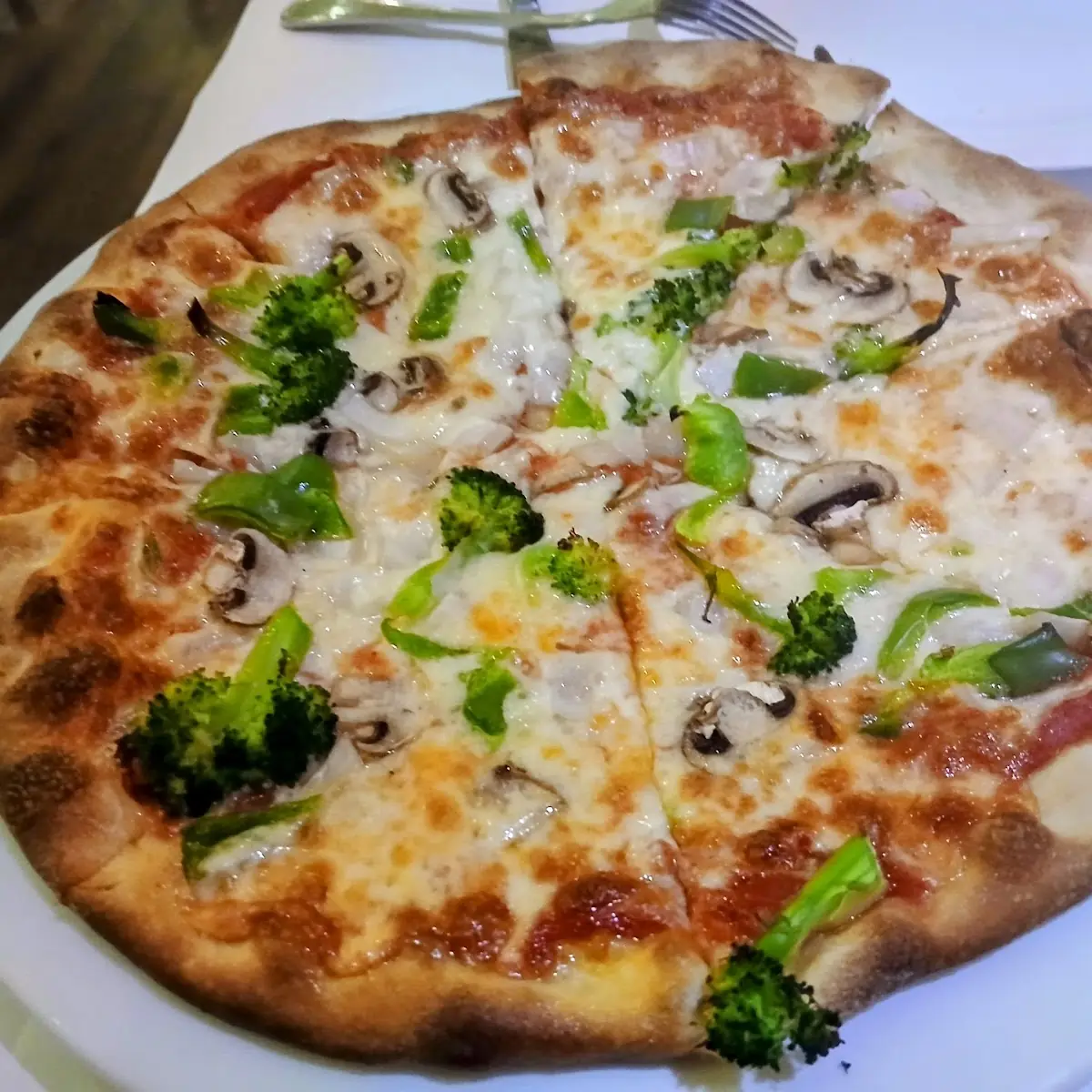 VI Veggie Pizza
