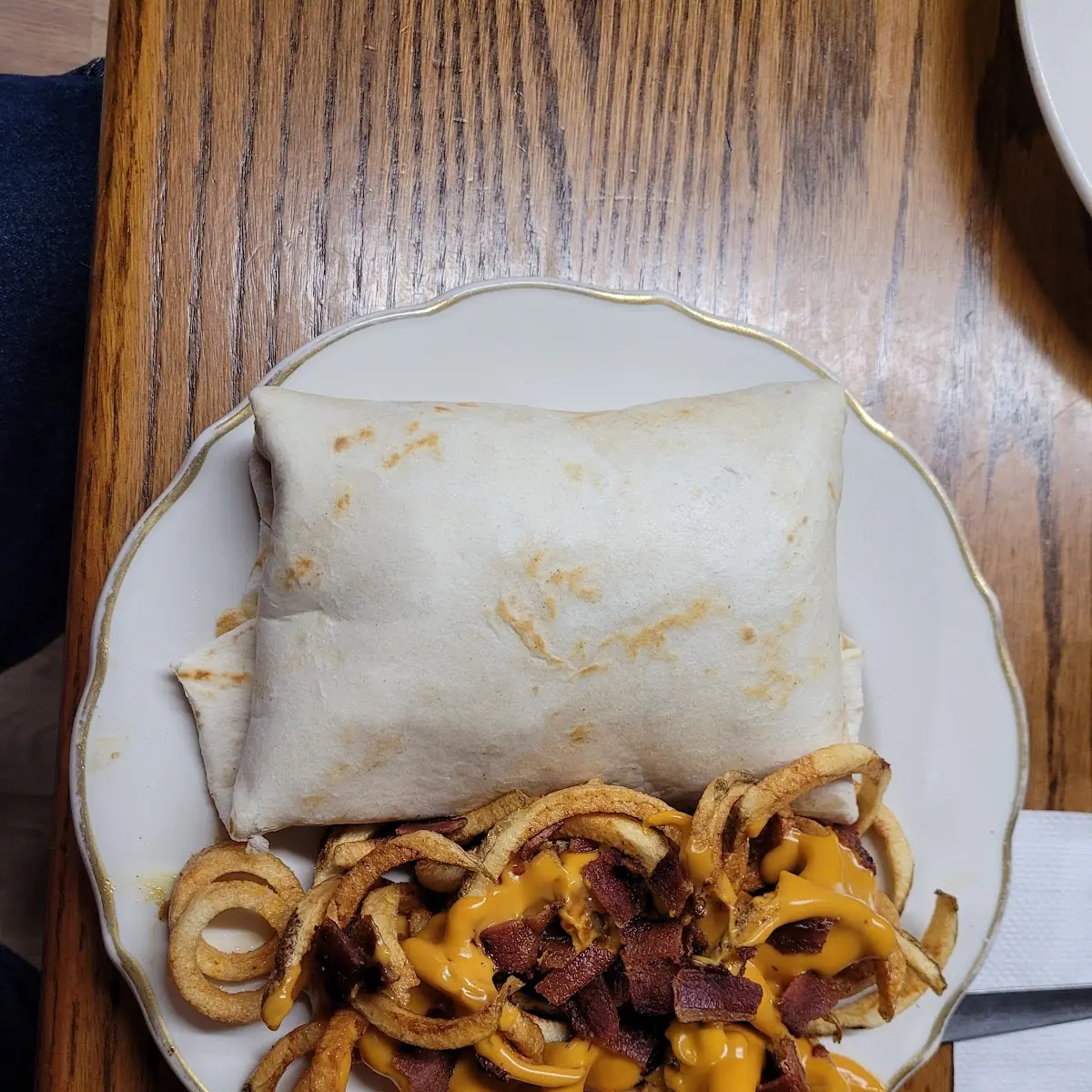 Chicken Wrap w Curly Fries